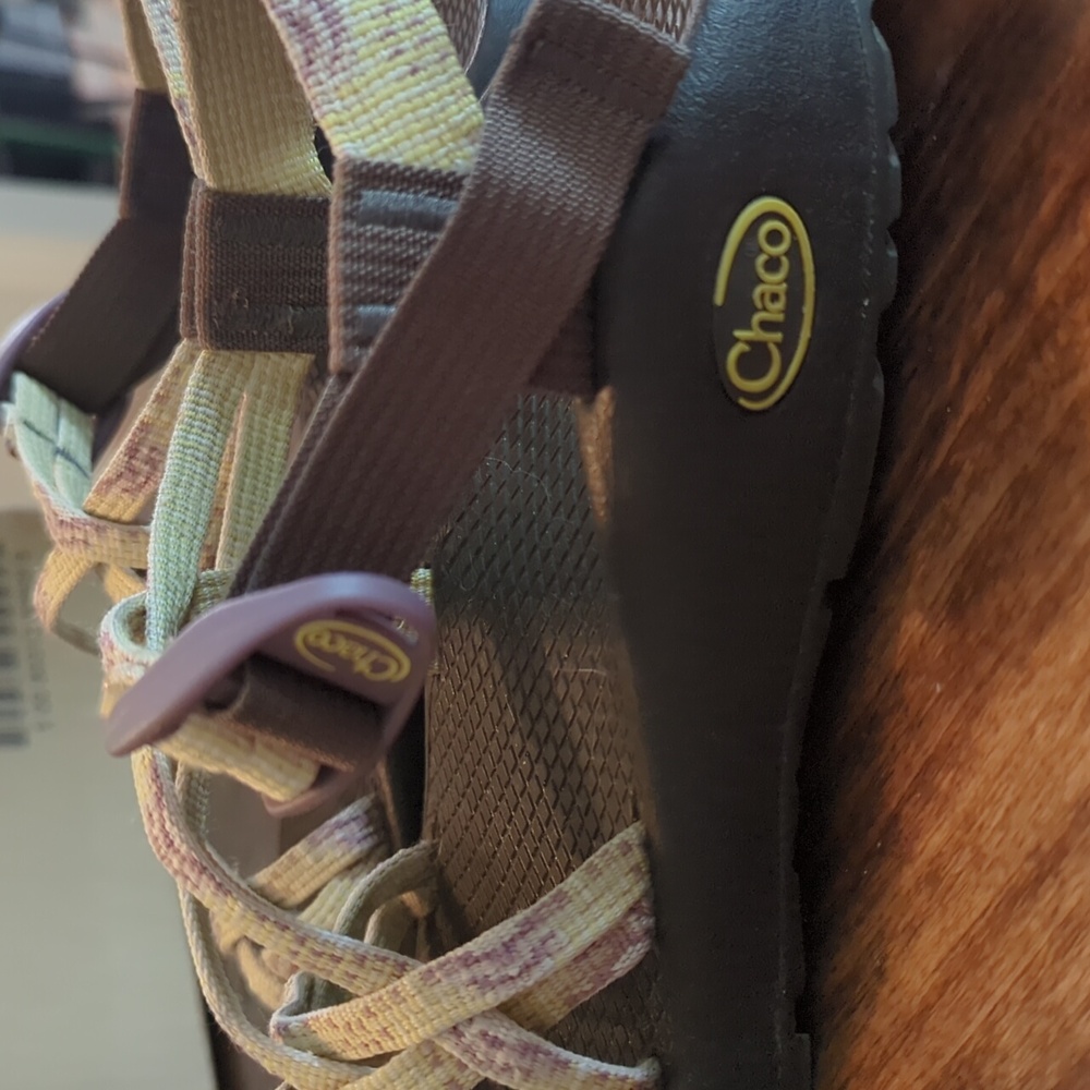 Classic Chaco z2 Women's Sandals size 7, dual adjustable strap - Picture 3 of 5